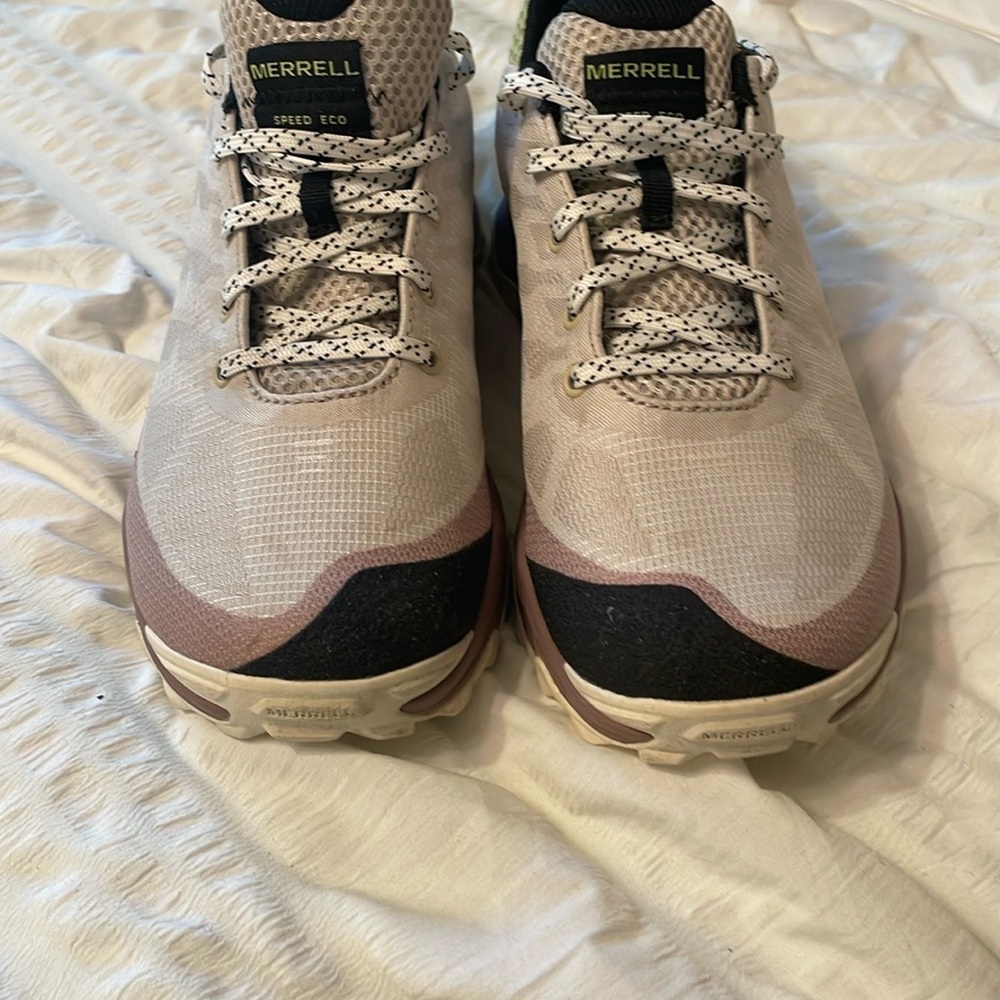 Merrell Speed Echo Cream and Black Athletic Shoes